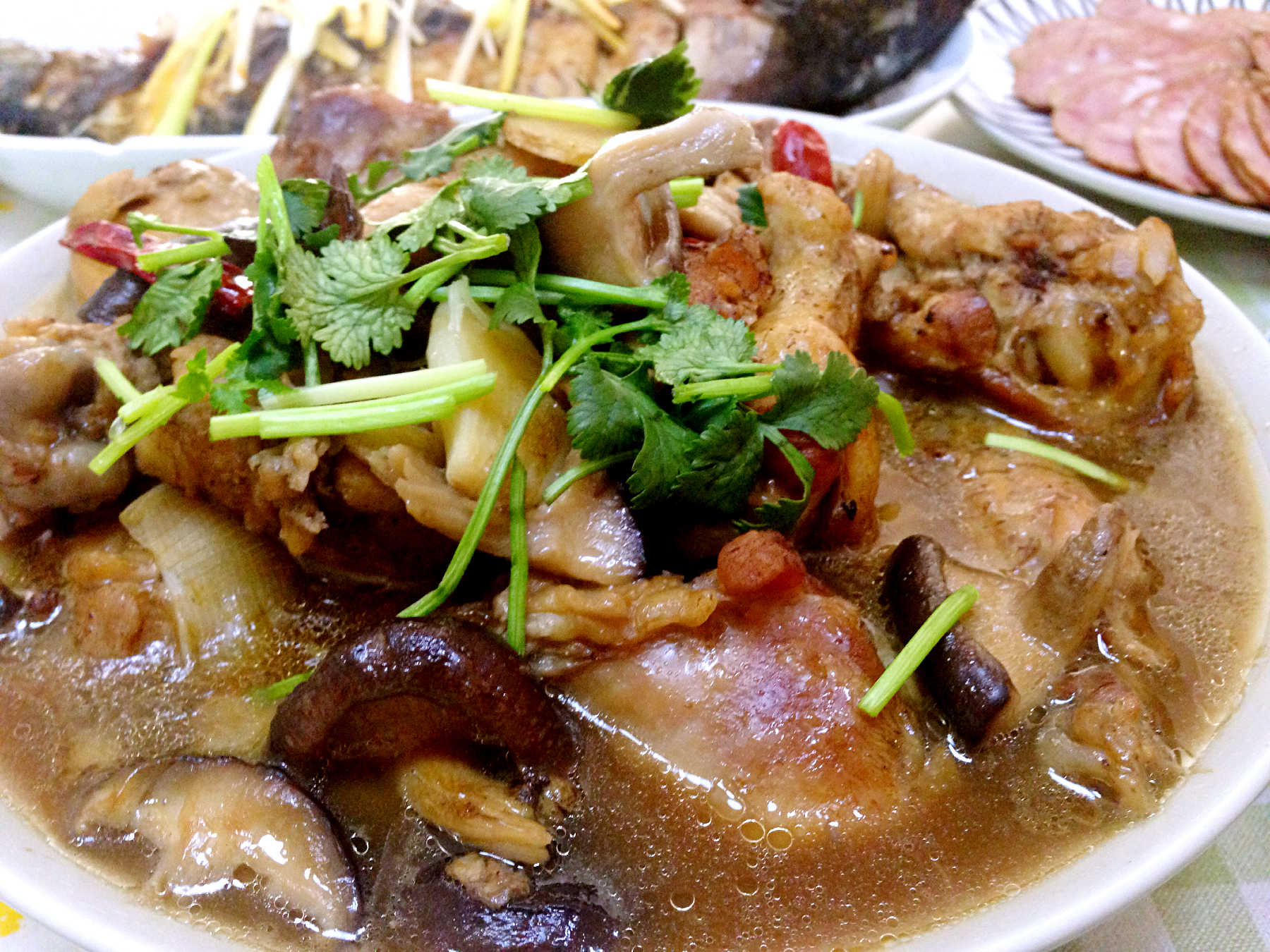 香菇炖鸡汤