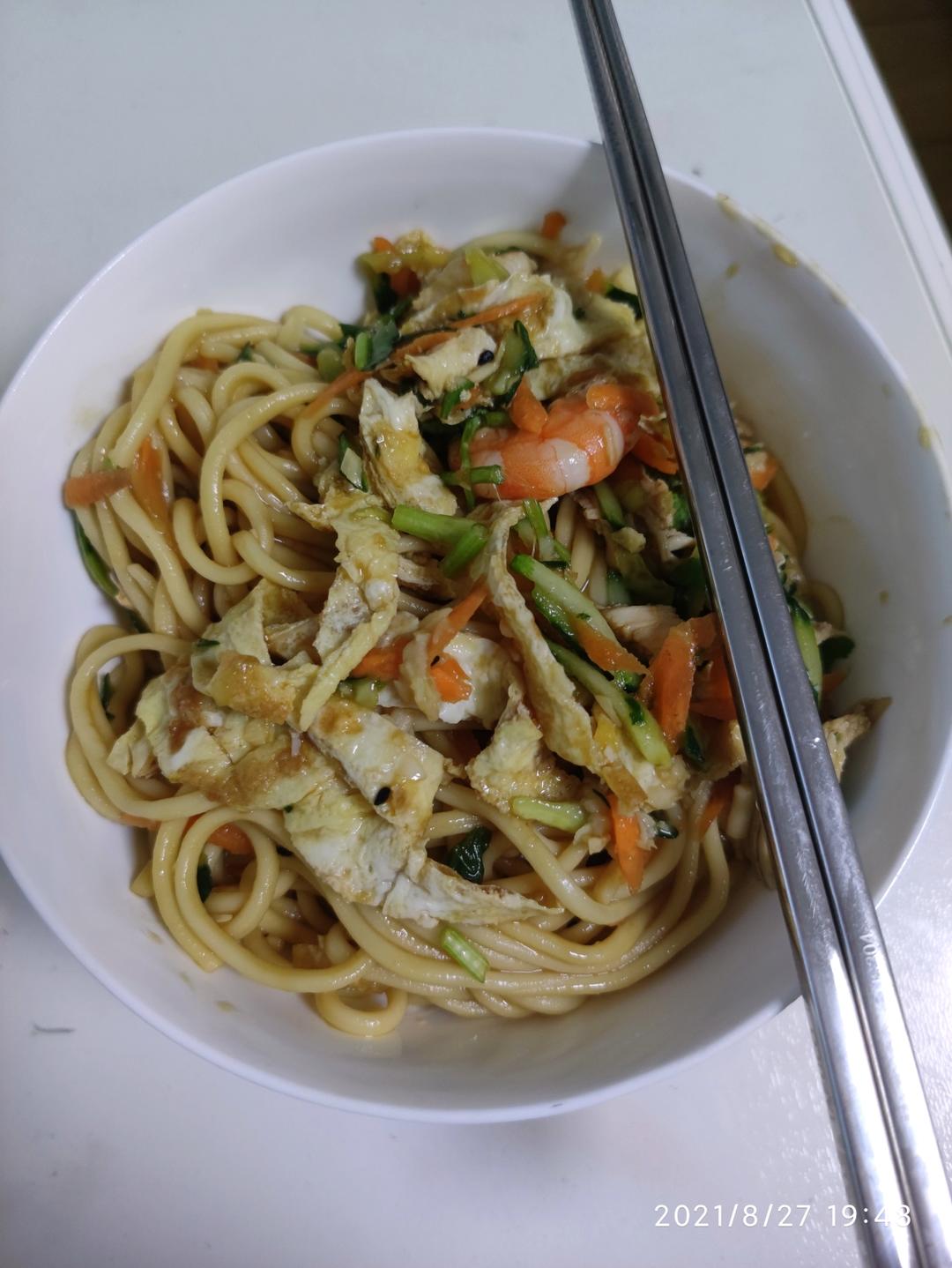 低卡减脂餐‼️凉拌鸡丝荞麦面㊙️酸辣又开胃