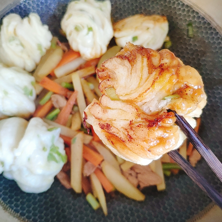 锅贴土豆条炖菜『一锅出』的做法