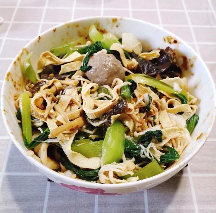 比麻辣烫好吃百倍！自制超过瘾巨解馋麻辣拌