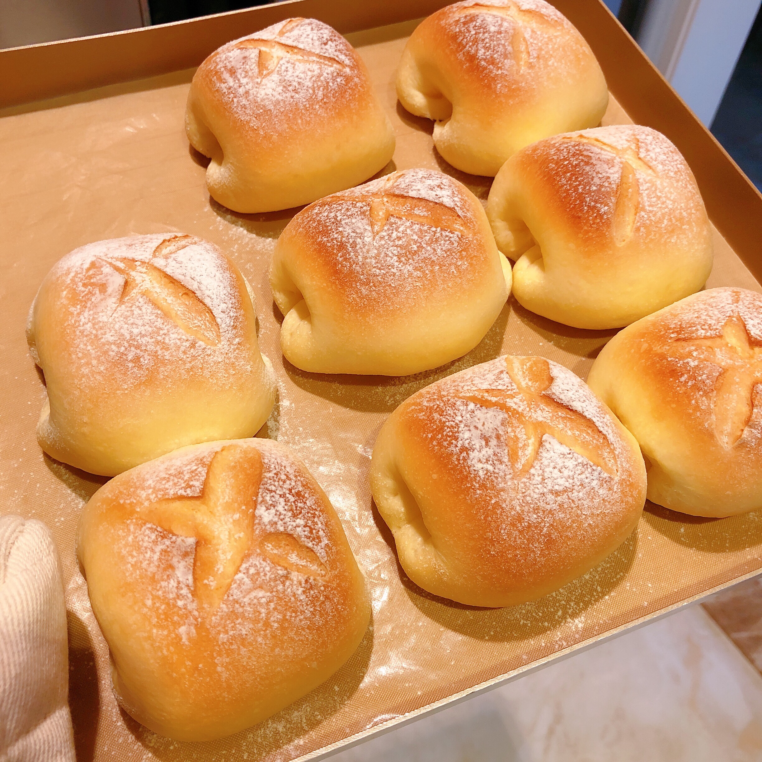 松软的日式面包卷的做法