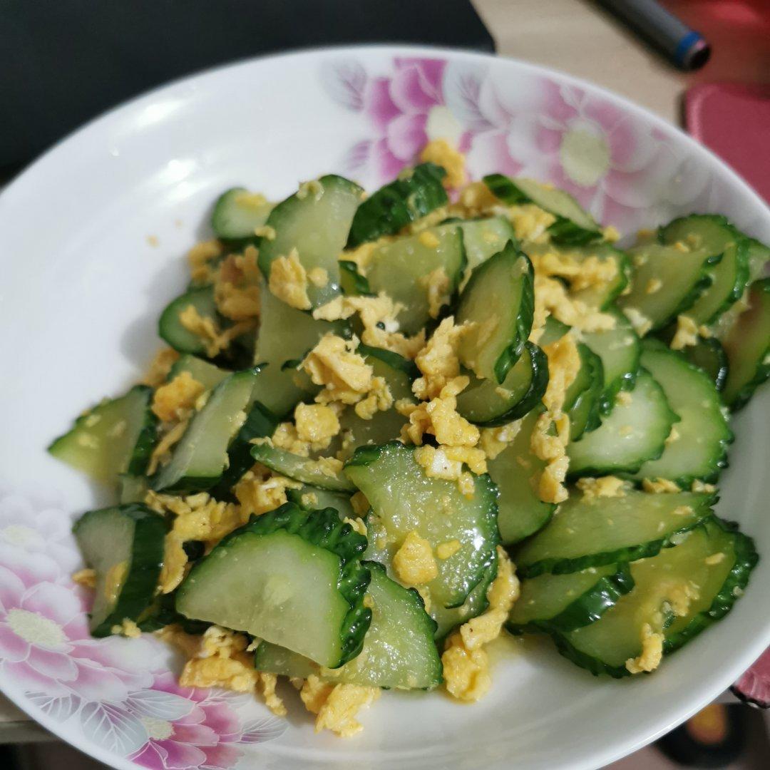 黄瓜炒鸡蛋