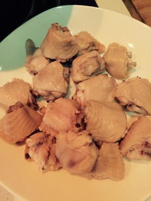 塔吉锅版香菇鸡翅的做法 步骤2