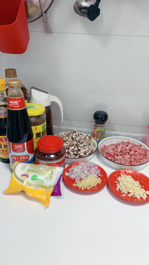 万能香菇肉酱下饭酱，香菇肉酱面，香菇肉酱盖饭