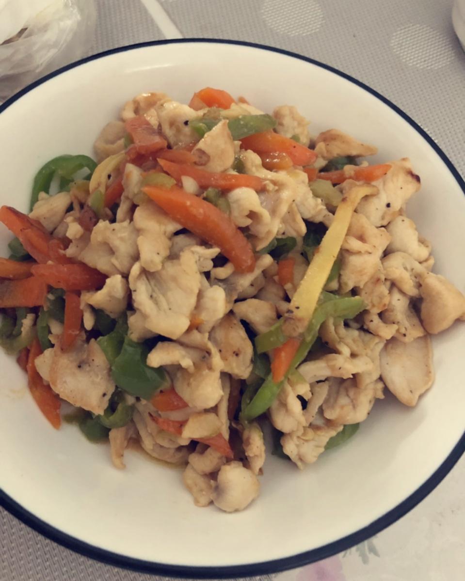 鸡胸肉炒青椒