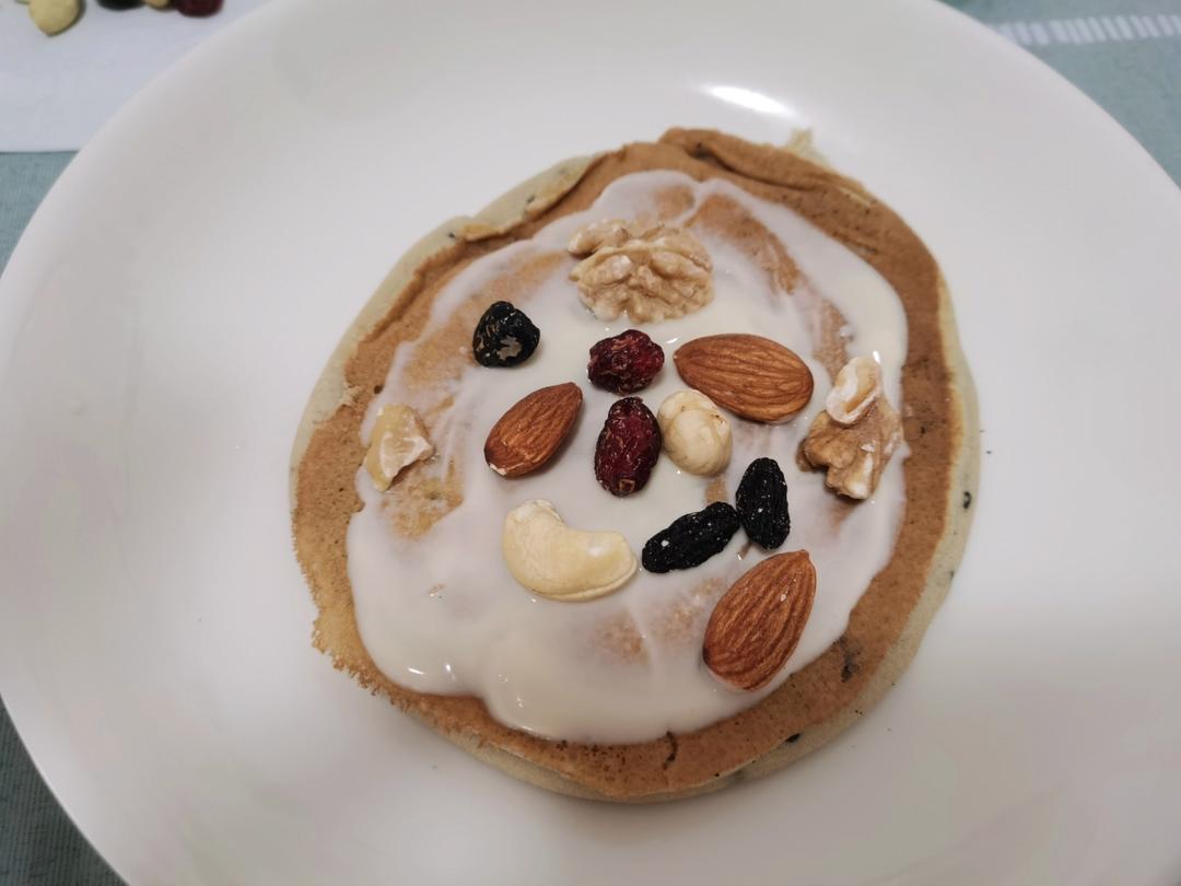 一个香蕉   两个鸡蛋  这么做全家老少都爱吃 软糯香甜的香蕉鸡蛋饼  附细节视频