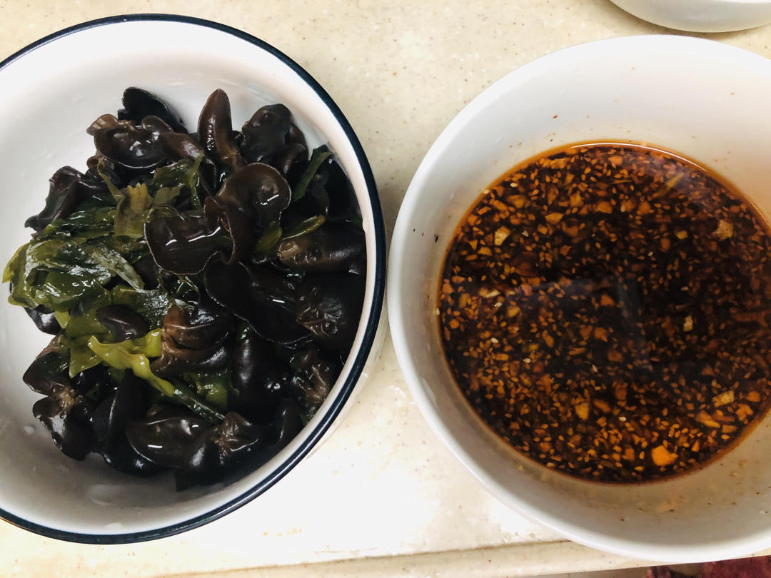 万能凉拌汁的做法（饭店不外传的秘方）