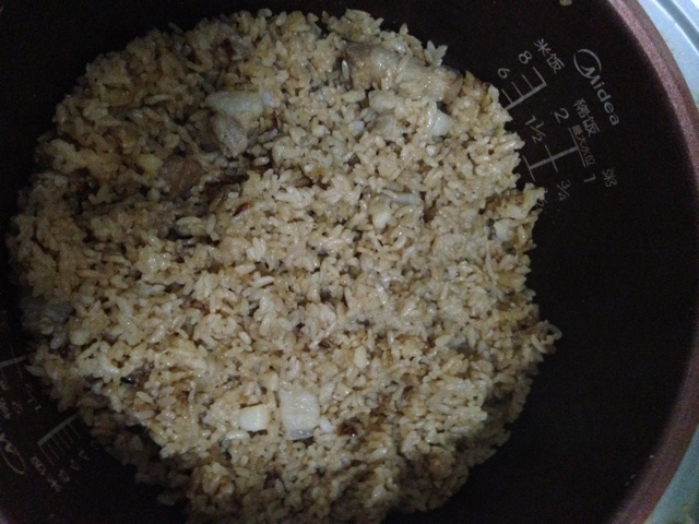 喷香排骨焖饭（爆好吃）