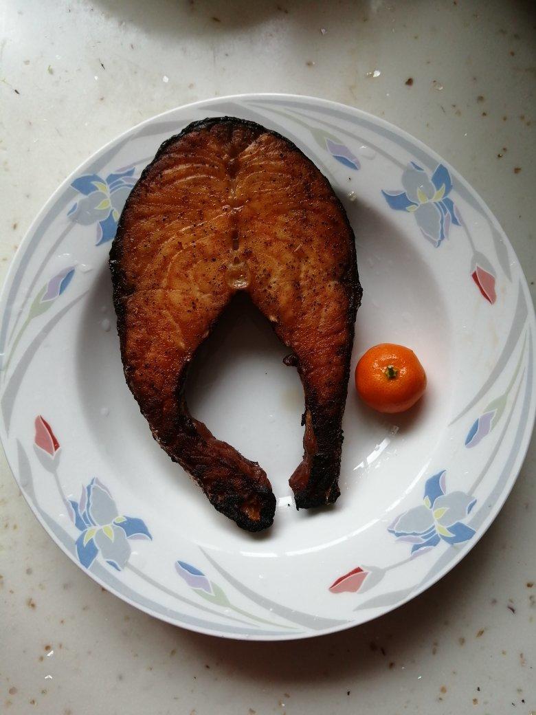 盐烤三文鱼扒