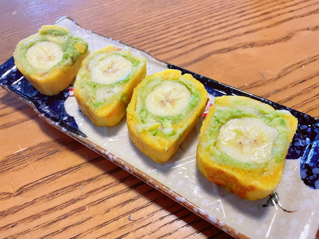 牛油果香蕉吐司卷