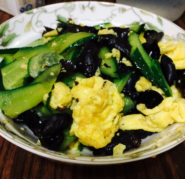 木耳黄瓜炒鸡蛋