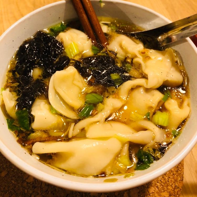葱油肉馅小馄饨(附馄饨包法视频)