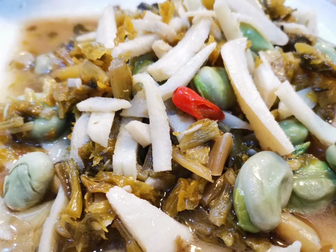 咸菜肉末炒蚕豆瓣