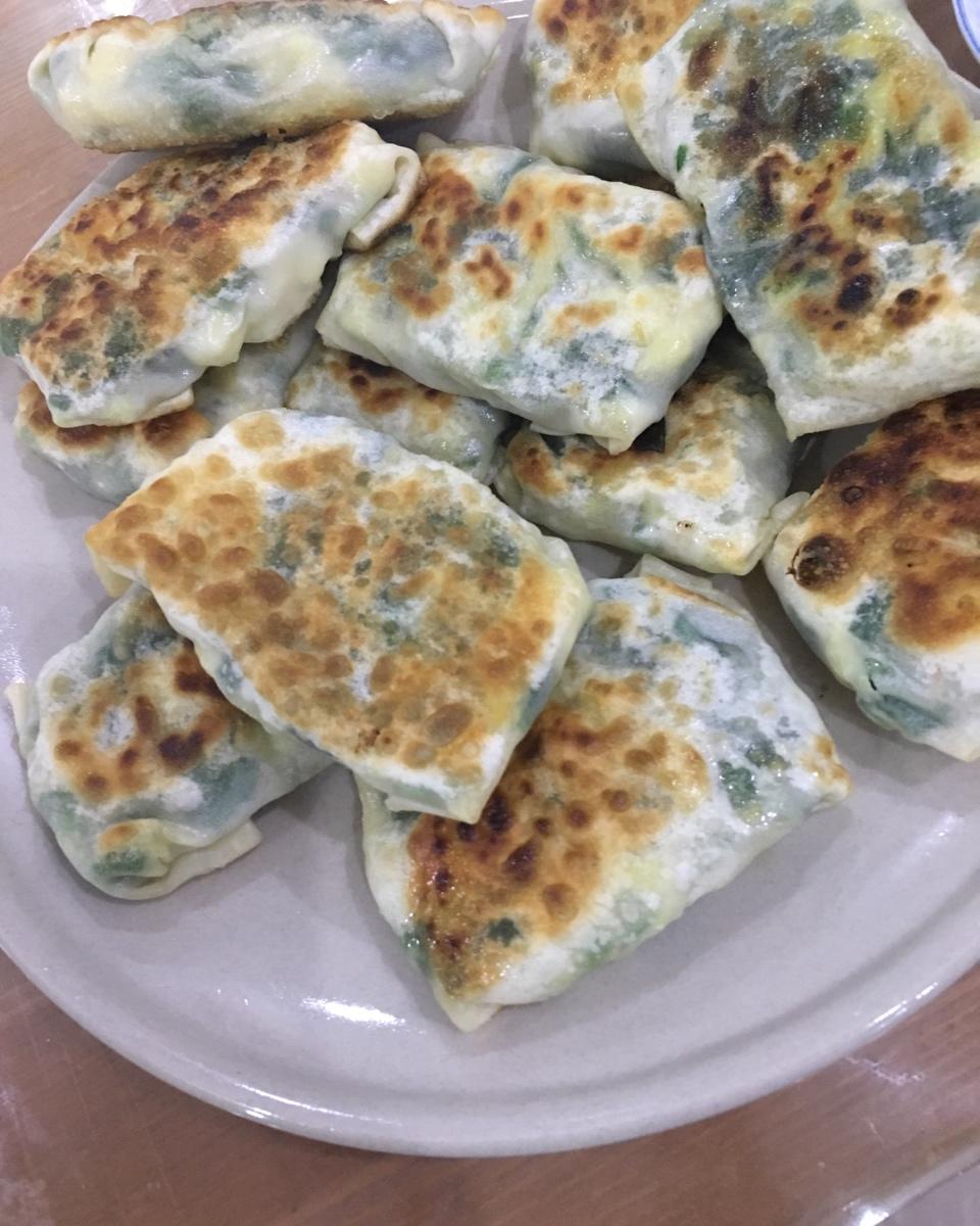 皮薄馅多的韭菜盒子