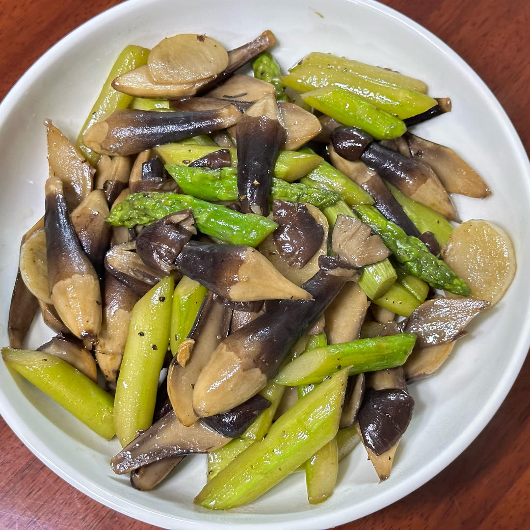 芦笋鸡纵菌
