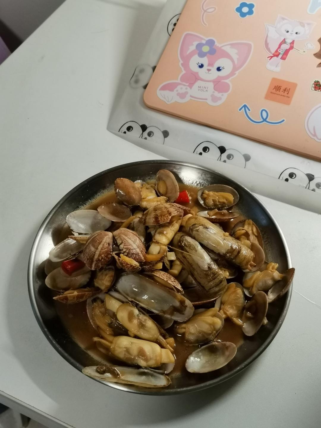 🔥超级简单的辣炒花蛤～味道绝对好吃到舔壳