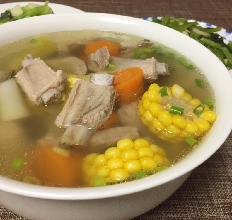 排骨玉米汤