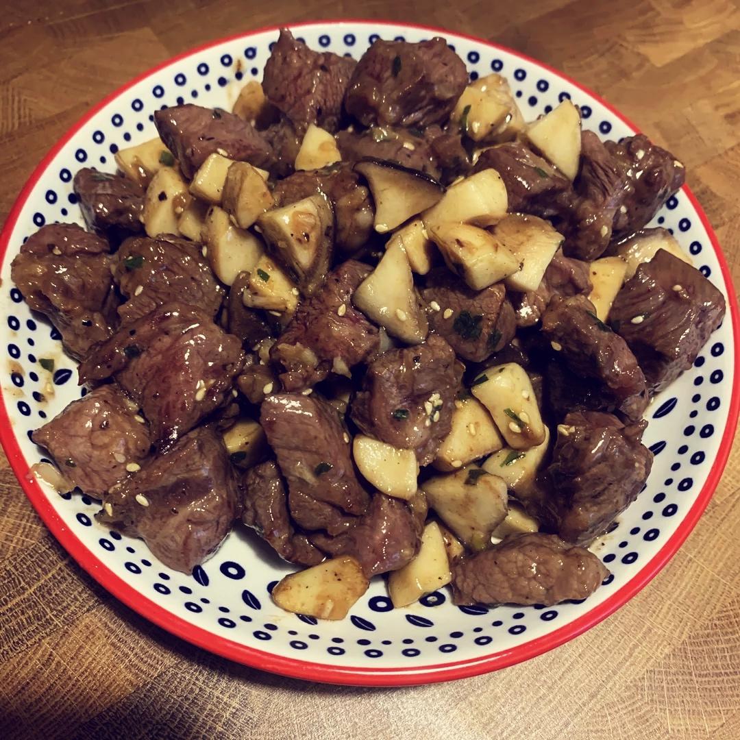 黑椒杏鲍菇牛肉粒