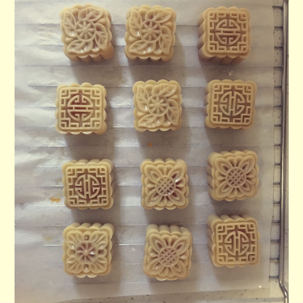 广式月饼—蛋黄莲蓉月饼