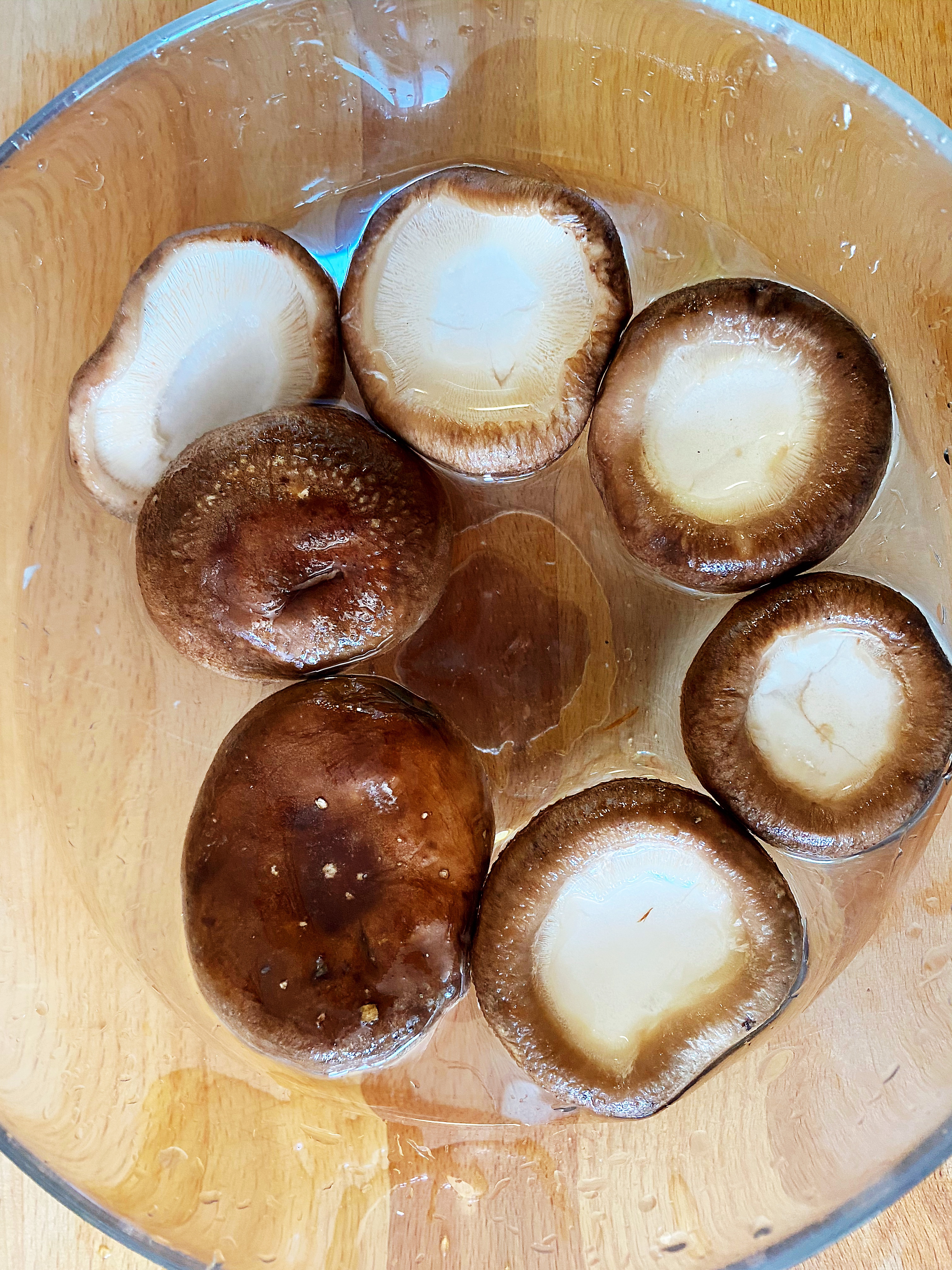 素香菇面（电饭锅版）的做法 步骤1