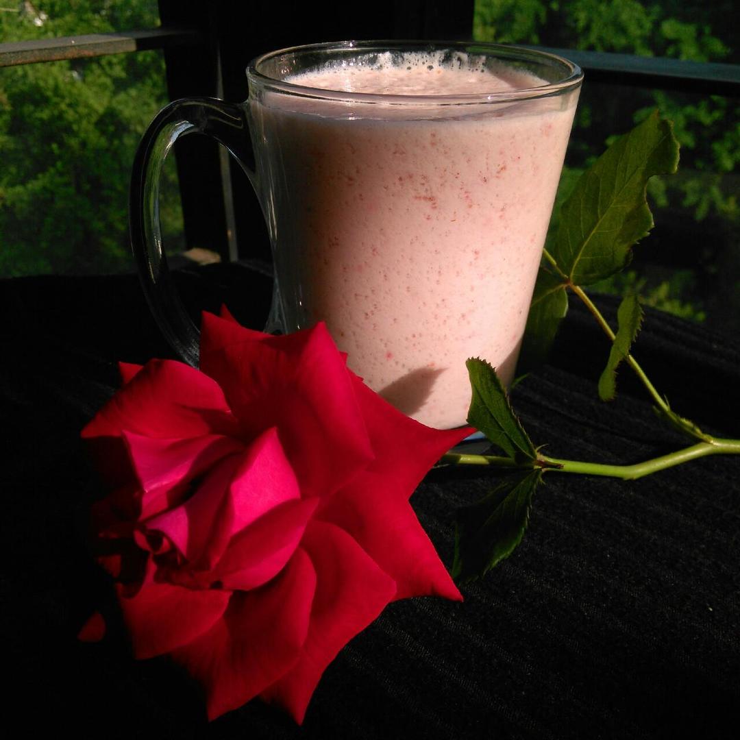 草莓奶昔的做法