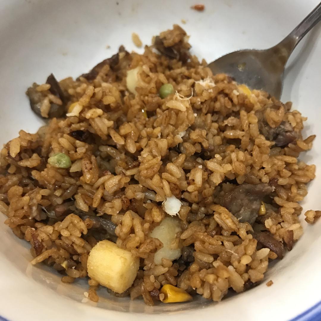 腊肉土豆闷饭