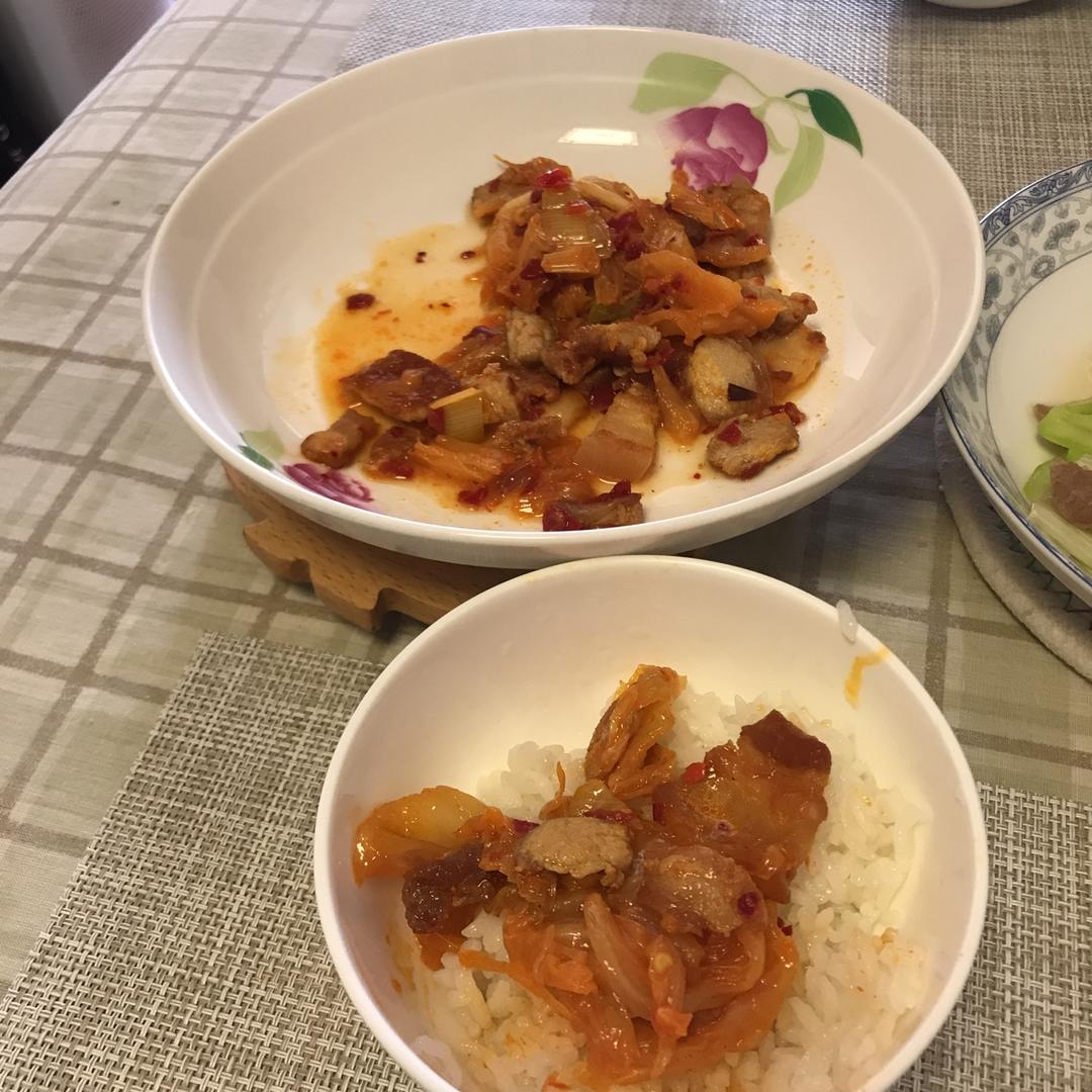 辣白菜炒五花肉