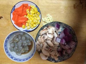 虾仁时蔬焖饭的做法 步骤1