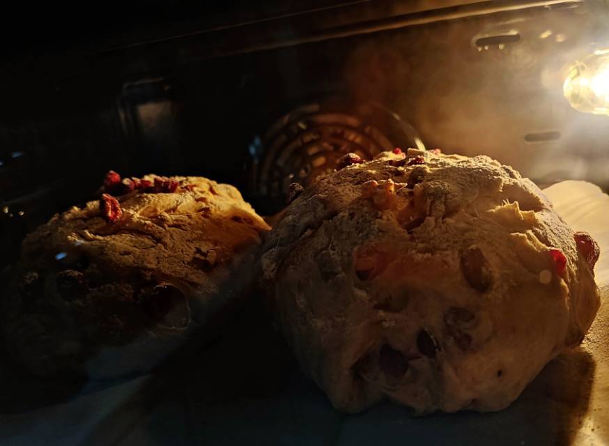 全麦坚果蔓越莓欧包~隔夜发酵