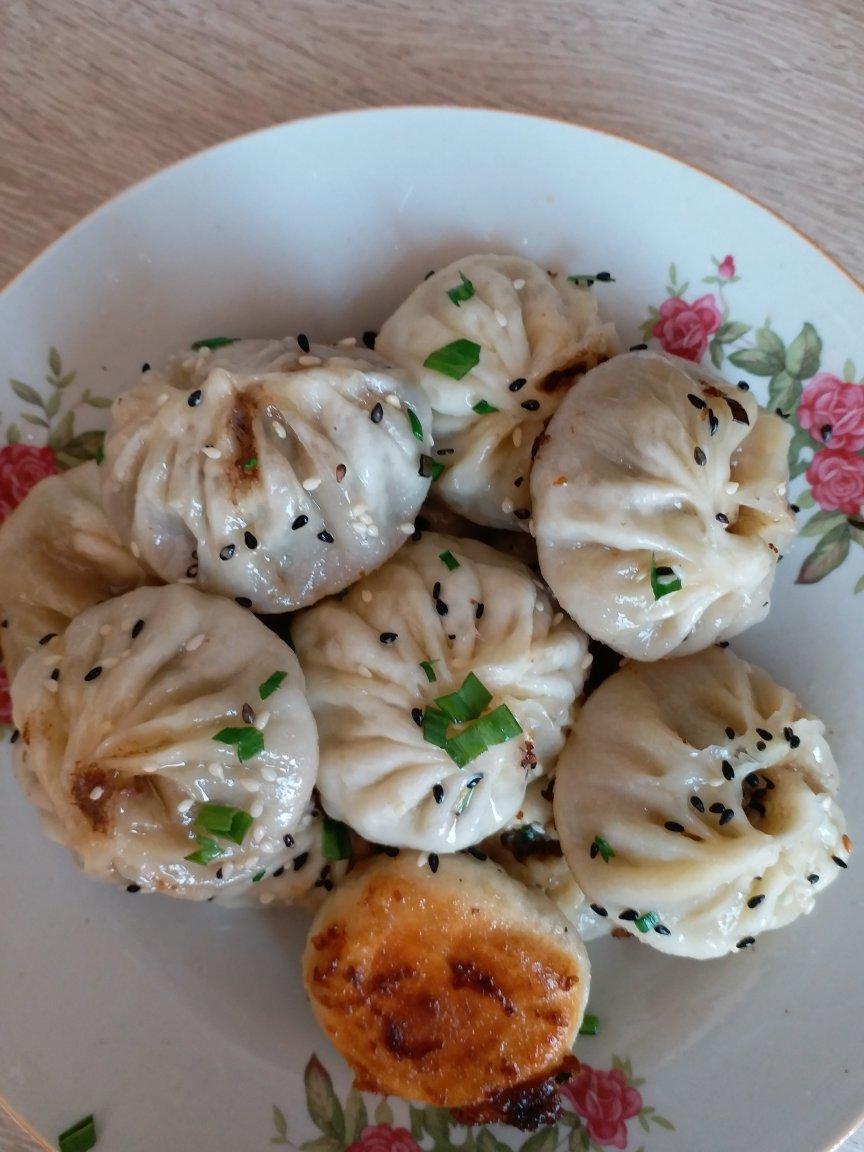 饺子皮版生煎包