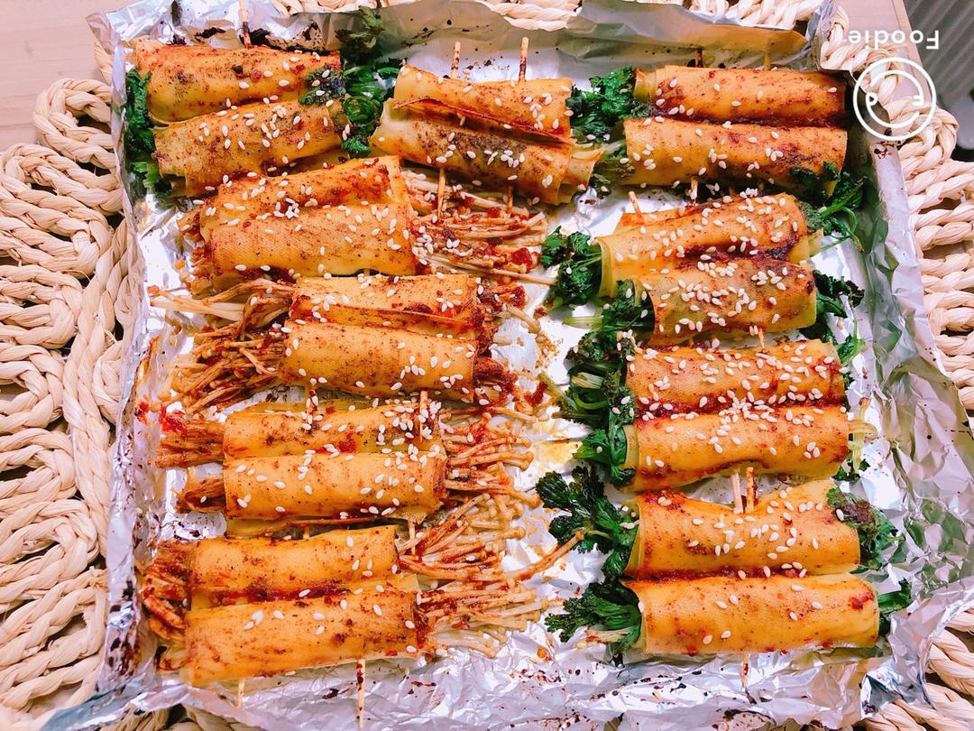 烤豆腐皮卷金针菇