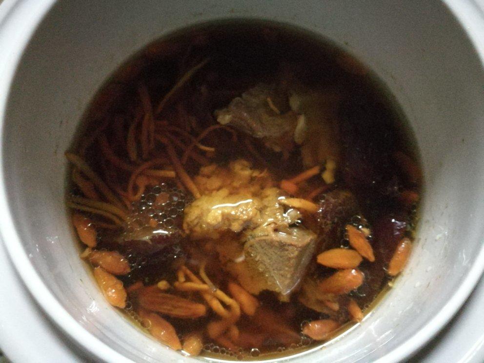 虫草花排骨汤