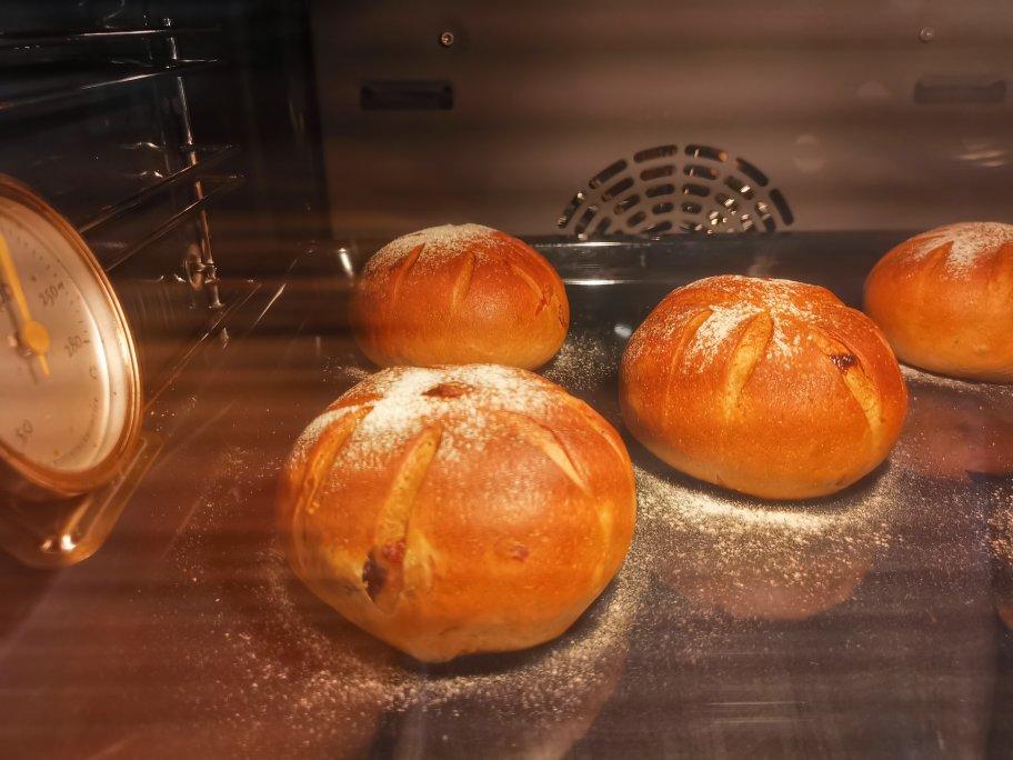 性感小裂口-天然酵母全麦欧包