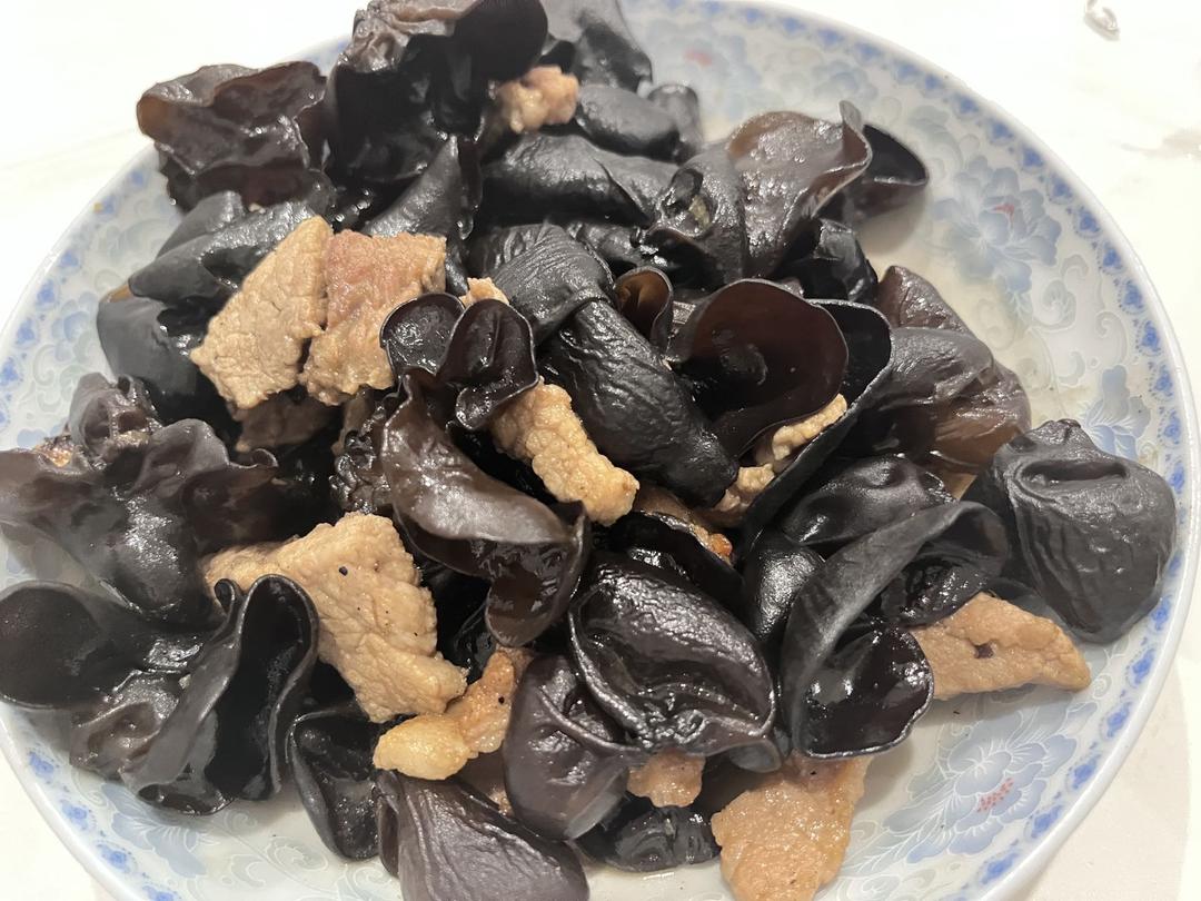 超简单家常木耳炒肉