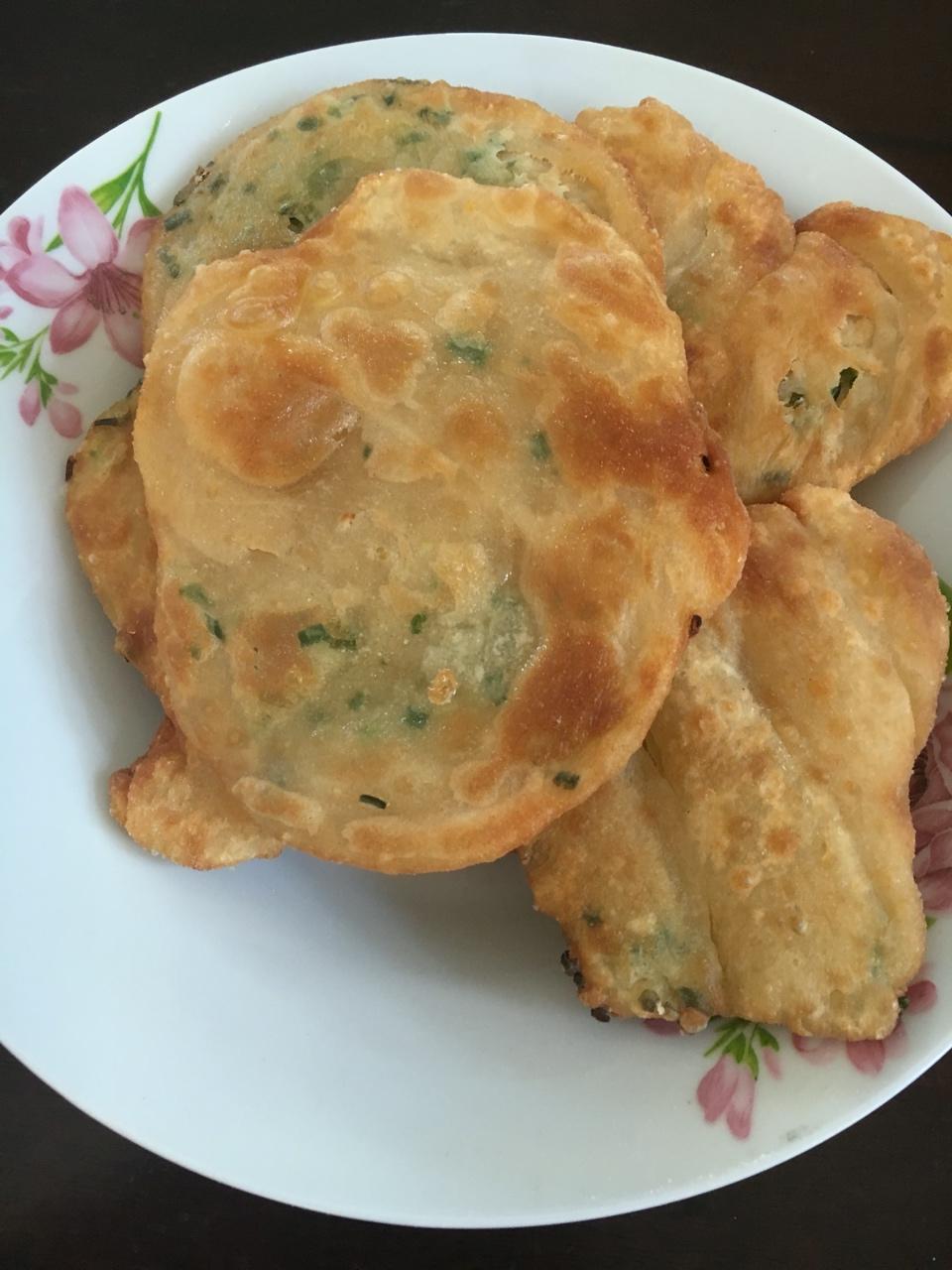 堂妈教你做飘香葱油饼