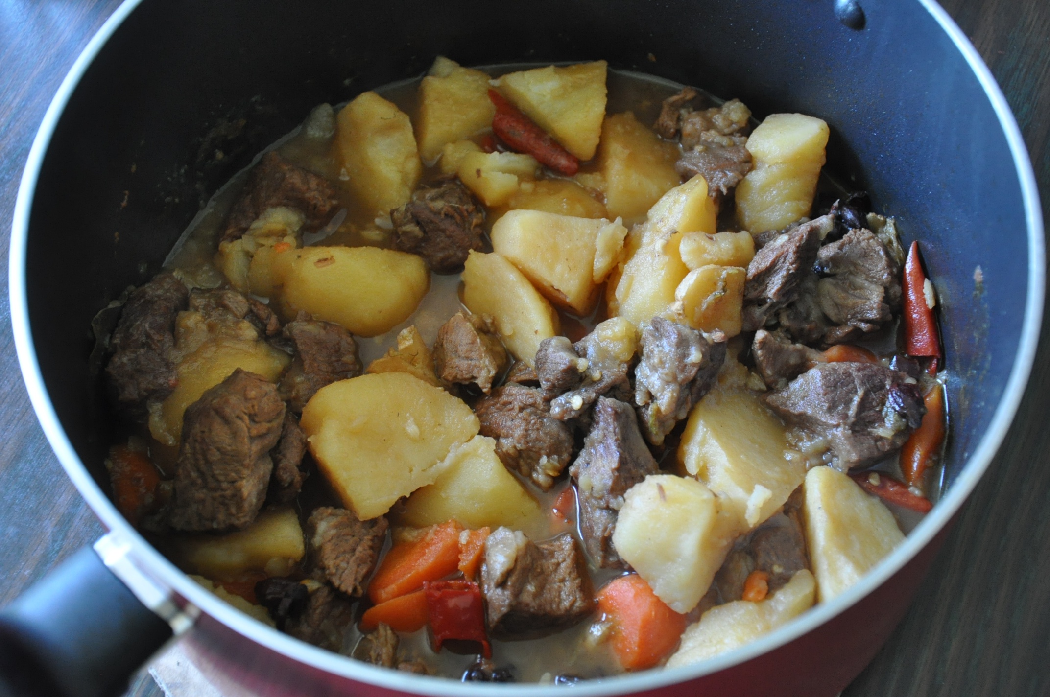 胡萝卜土豆烧牛腩