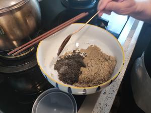 香香香黑芝麻首烏糯米餅的做法 步骤1