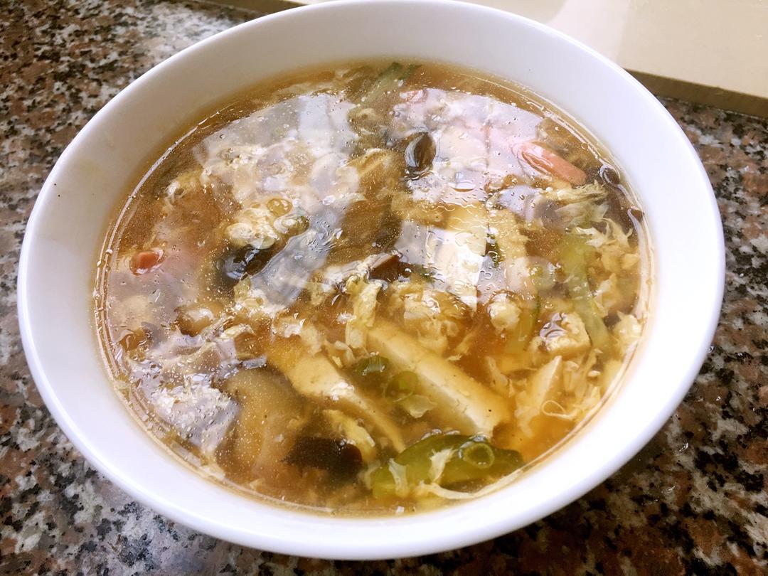 酸辣汤 Spicy & Sour Shredded Pork Soup