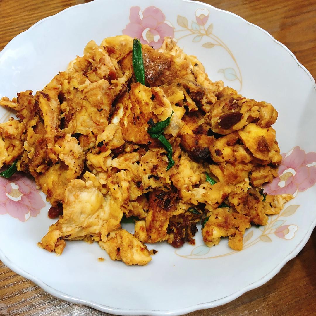 一只奶牛克做的黄豆酱炒鸡蛋(超级下饭菜)