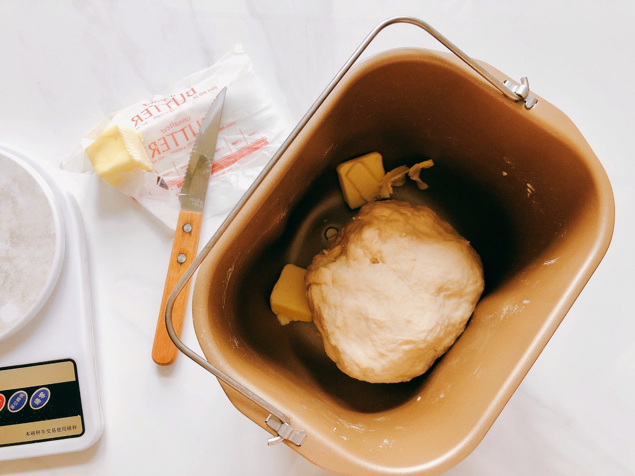 全麦鲜奶卷🥐｜治愈系简单手作面包的做法 步骤1