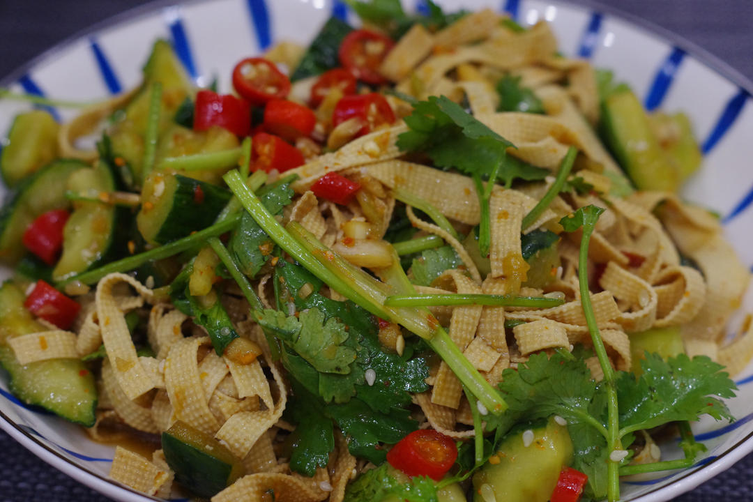 超级爽口开胃的凉拌豆皮