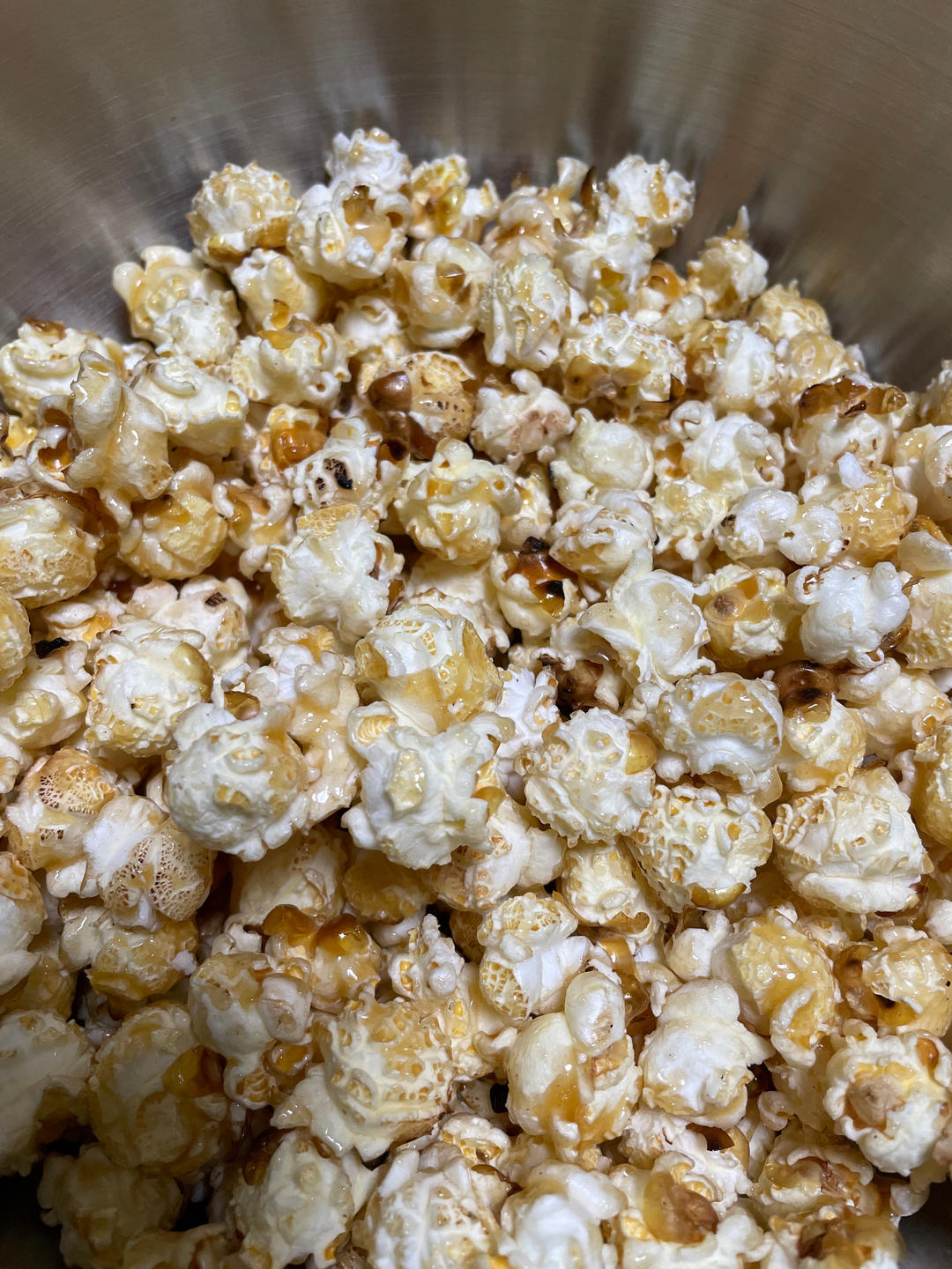 爆米花来了！！！超级简单易上手的焦糖/巧克力爆米花