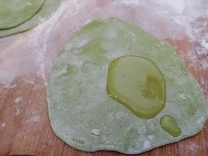 薄薄绿色菠菜春饼（蒸 简单易学无色素）的做法 步骤7