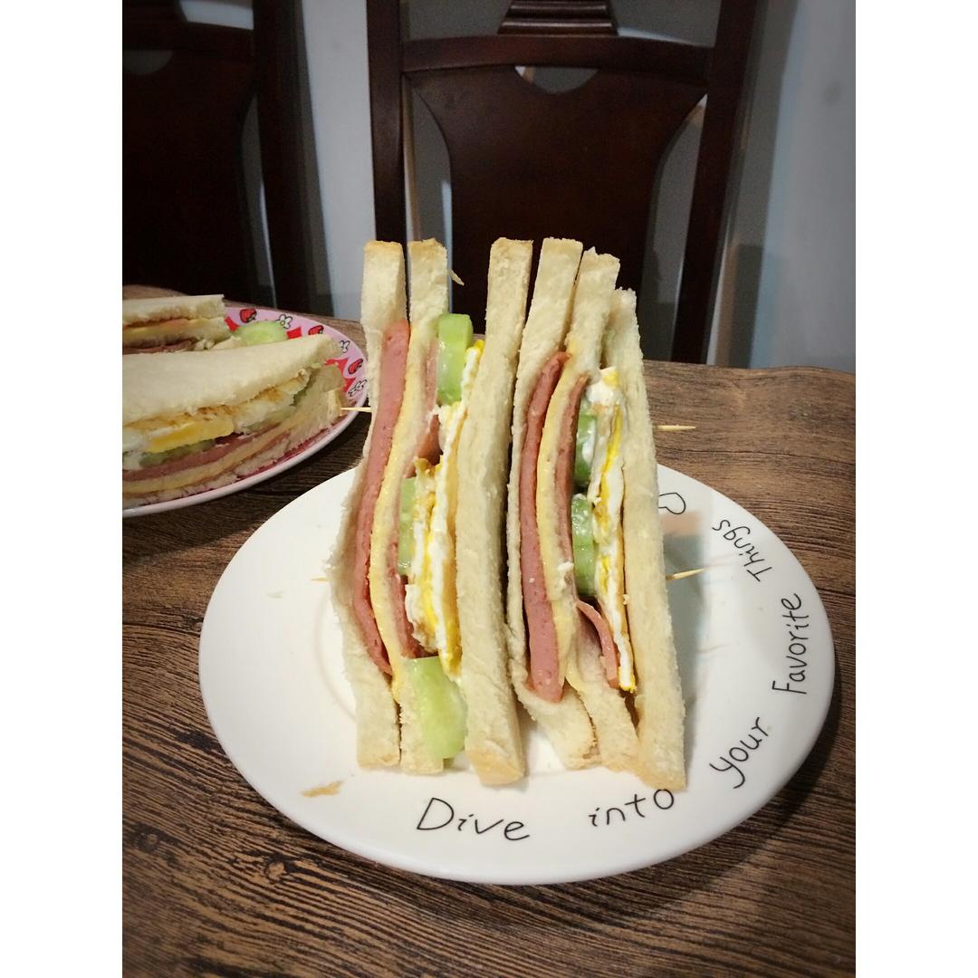 火腿芝士蛋三文治