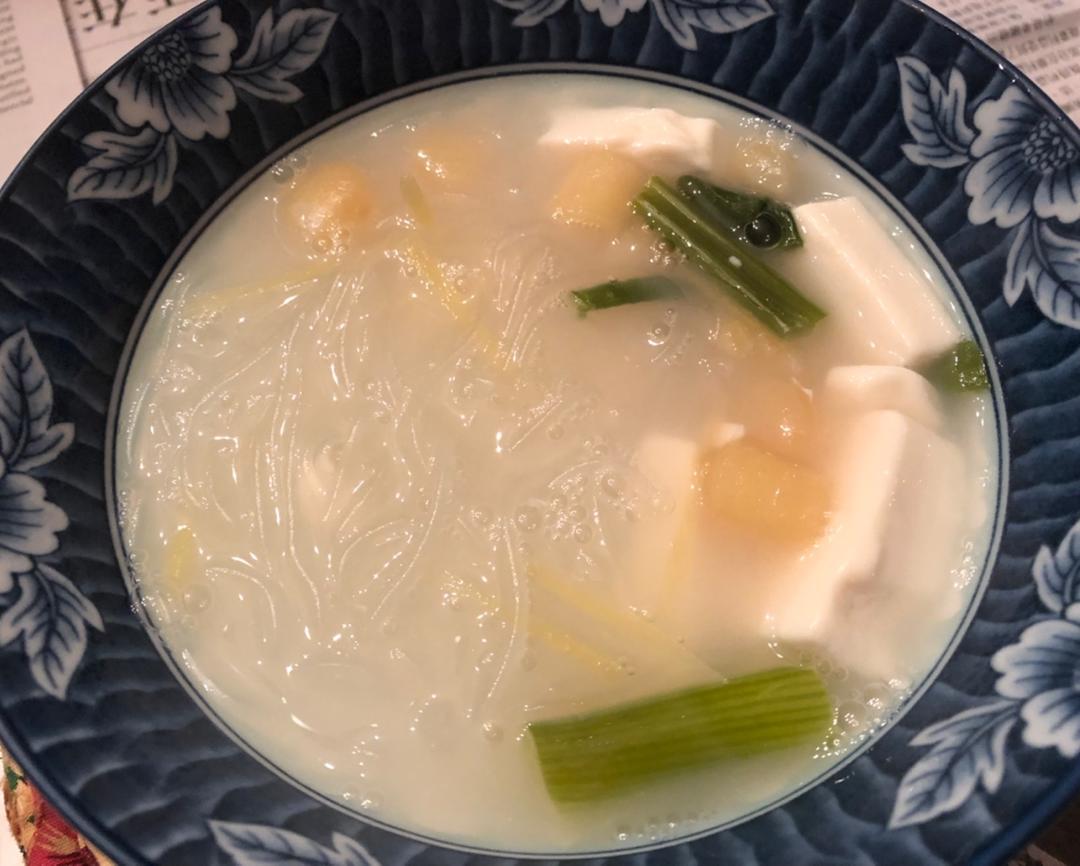 yzhgirl做的干贝豆腐汤