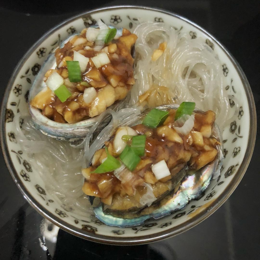 蒜蓉粉丝蒸鲍鱼