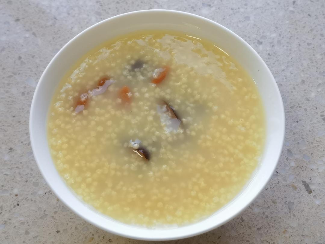 小米粥，小米:水≈1:15
