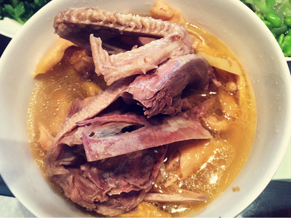 笋干老鸭煲