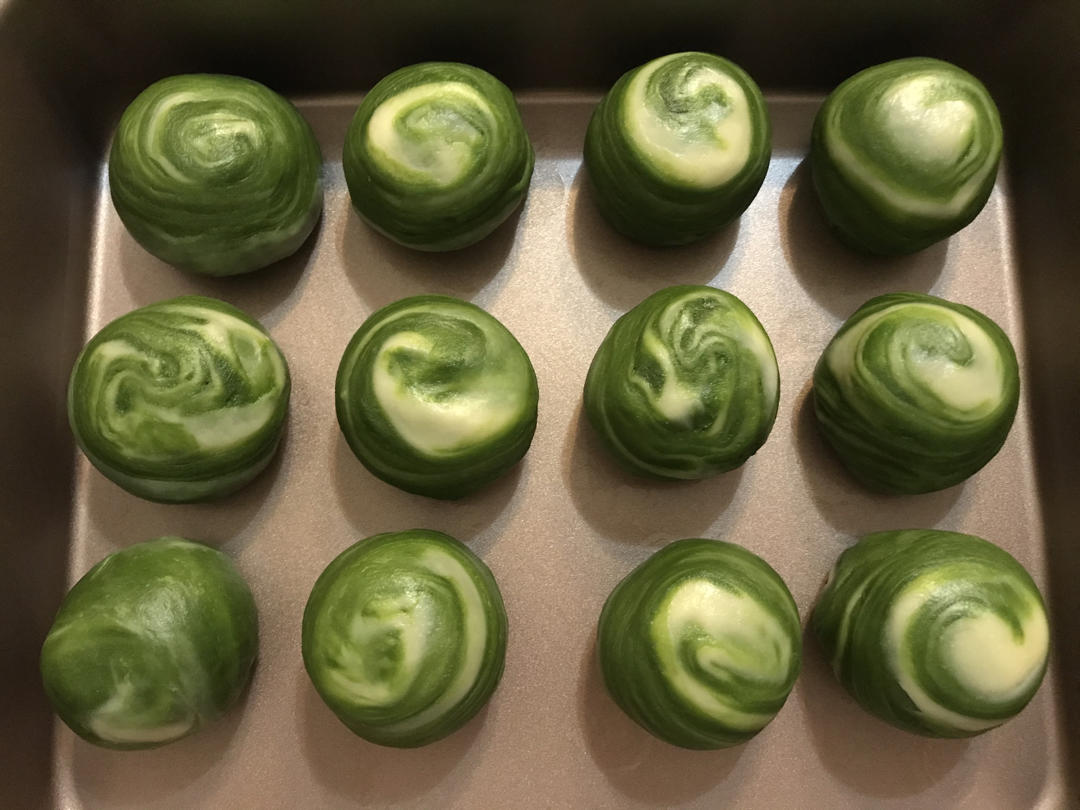 蛋黄酥酥皮技巧：小包酥、大包酥、螺旋酥