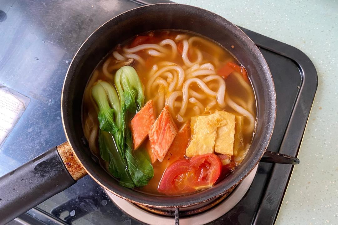 碧柚做的番茄鸡蛋乌冬面